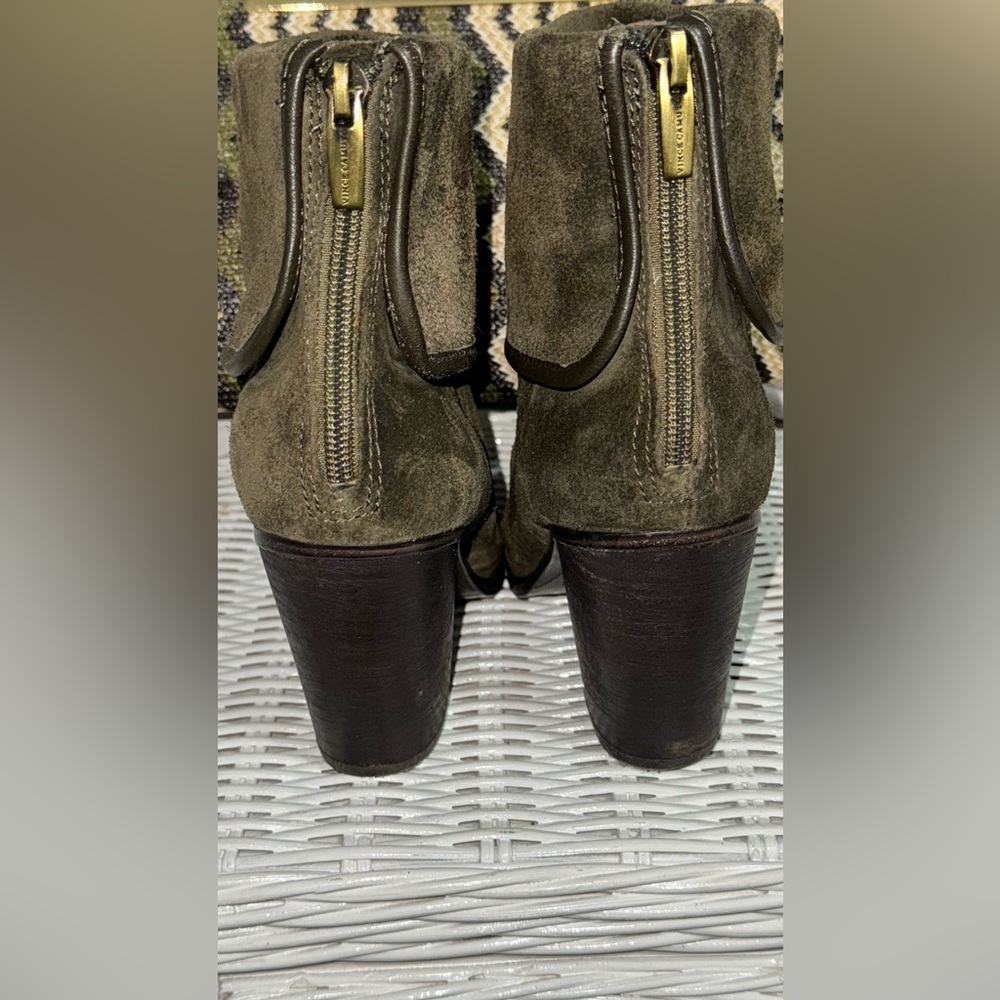 Vince Camuto olive green Peter Pan booties. Hamilton style.